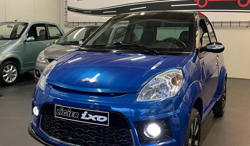 VERKOCHT!! Ligier IXO Treck Brommobiel vol